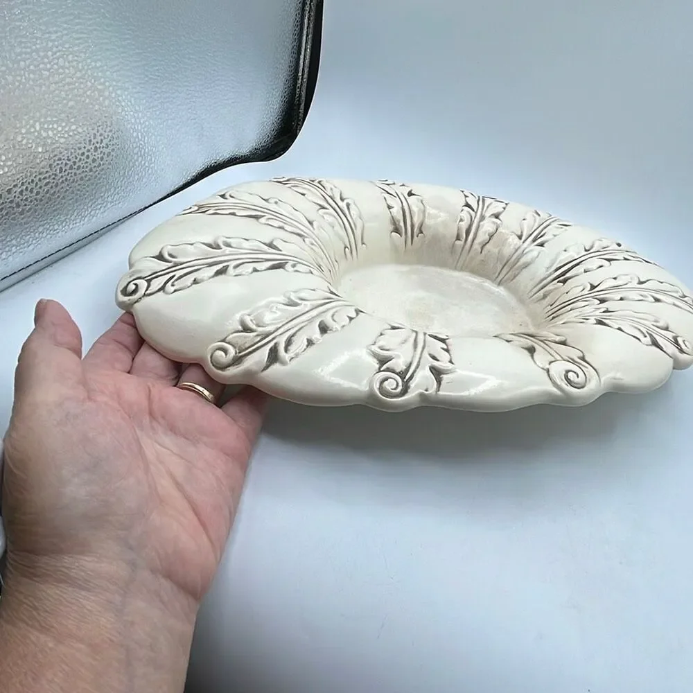 Red Wing pottery leaf defect pottery